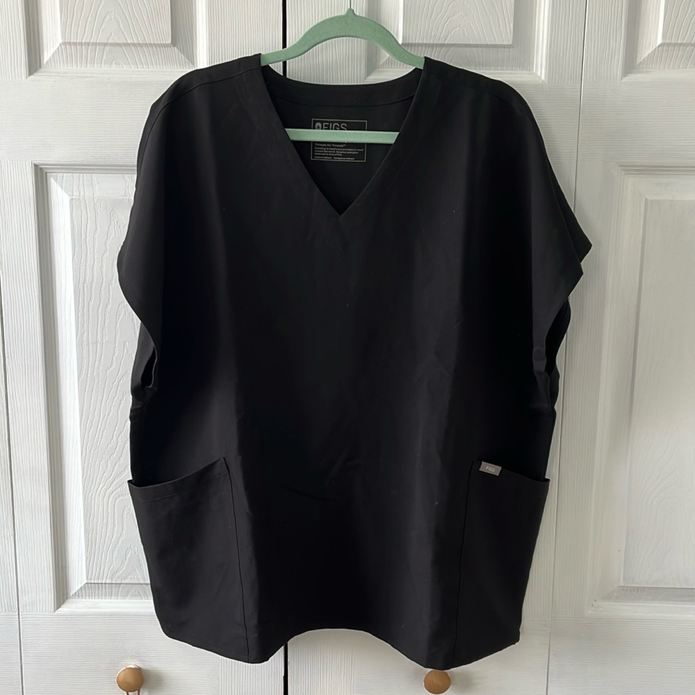 Figs Women’s Black Top